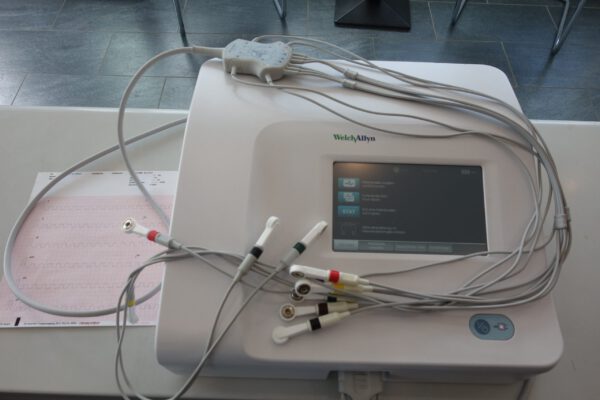 Welch Allyn CP150 EKG Akkubetrieb + Netzbetrieb inkl. Patientenkabel – Bild 1