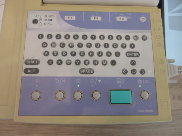 Nihon Kohden Cardiofax Q ECG-9132 G 12-Kanal EKG – Bild 2