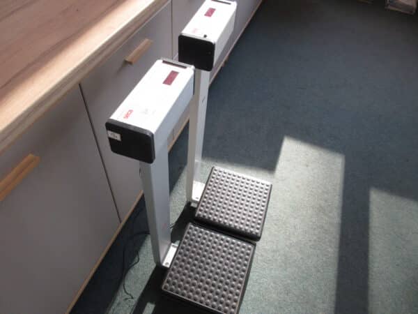 Seca 910 / 920 Säulenwaage Standwaage digitale Waage – Bild 3