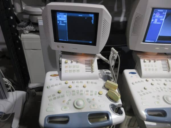 Toshiba Nemio SSA 550 Ultraschallgerät mit 2 Sonden mehrfach – Bild 2