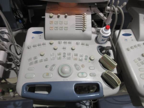 Toshiba Nemio SSA 550 Ultraschallgerät mit 2 Sonden mehrfach – Bild 6