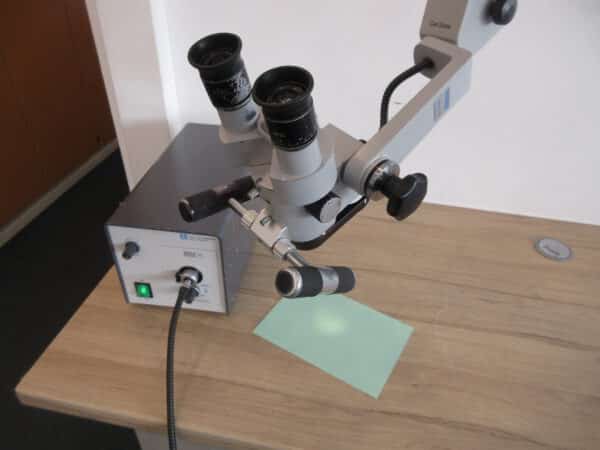 Carl Zeiss OPMI 9-FC HNO Mikroskop mit Lichtquelle – Bild 2