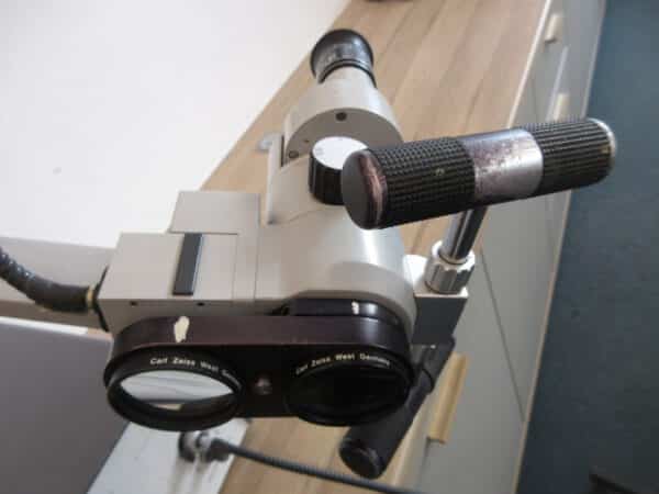Carl Zeiss OPMI 9-FC HNO Mikroskop mit Lichtquelle – Bild 7