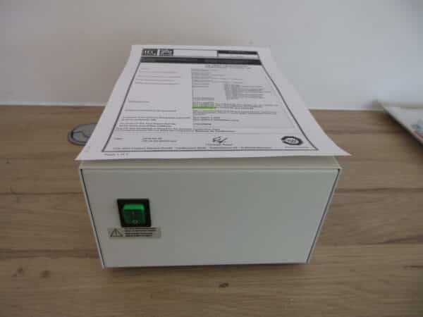 DeMeTec Trenntrafo Insulated Power Supply Typ IPs-330R3-2S
