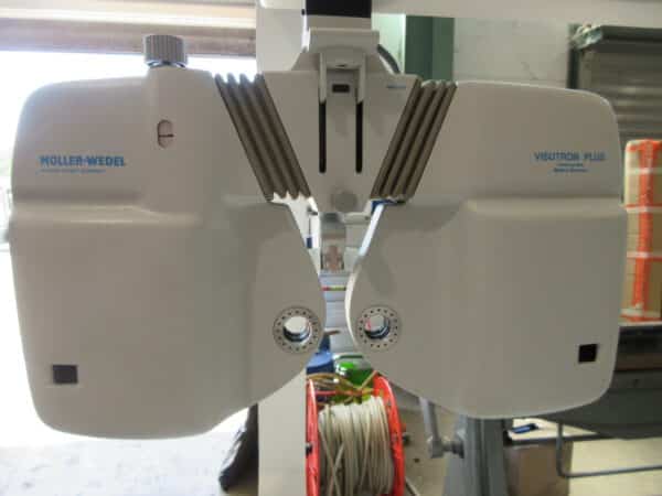 Schwind Megaline Refraktionseinheit Phoropter Möller Visutron Plus & Projektor – Bild 5