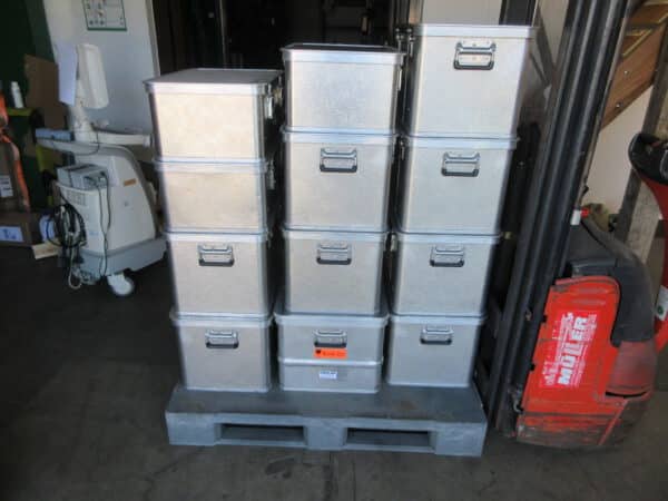 12x Alubehälter Alu Box Transportbox Labor
