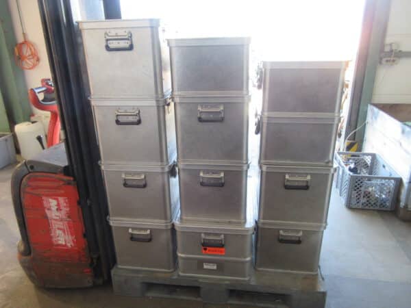 12x Alubehälter Alu Box Transportbox Labor – Bild 3